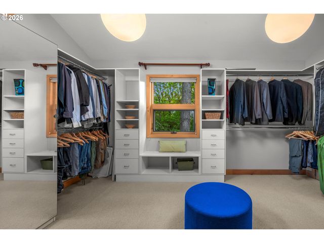 13948 Nw COUNTRY WOODS Ln, Portland, OR 97231