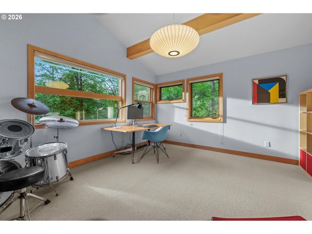 13948 Nw COUNTRY WOODS Ln, Portland, OR 97231