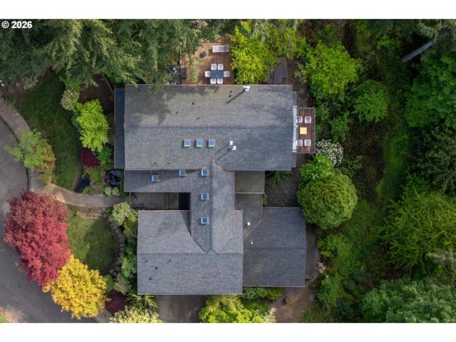 13948 Nw COUNTRY WOODS Ln, Portland, OR 97231