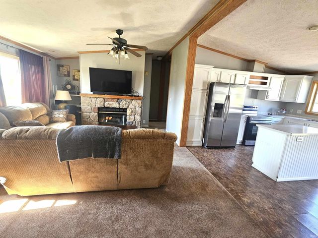 4646 W 400 N Road, Columbia City, IN 46725