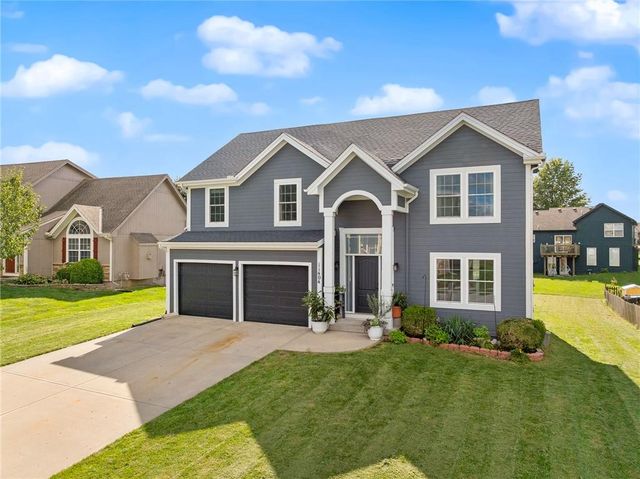 11404 N Bristol Avenue, Kansas City, MO 64156