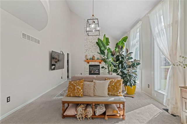 11404 N Bristol Avenue, Kansas City, MO 64156