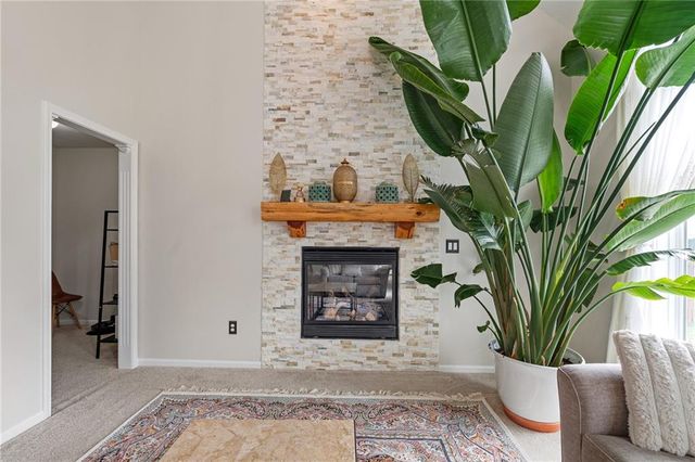 11404 N Bristol Avenue, Kansas City, MO 64156