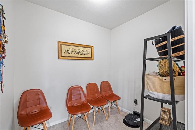 11404 N Bristol Avenue, Kansas City, MO 64156