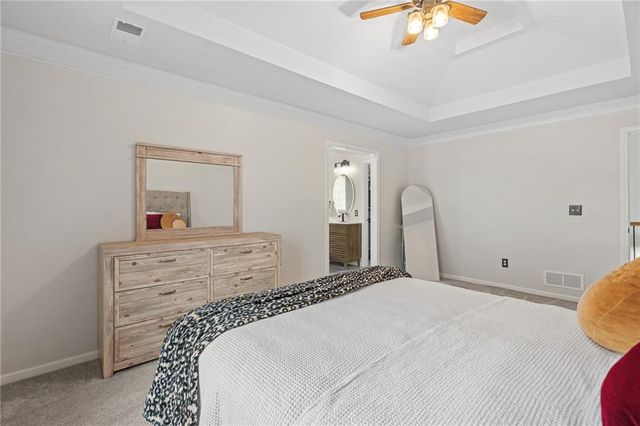 11404 N Bristol Avenue, Kansas City, MO 64156