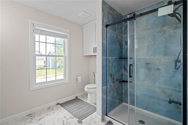 11404 N Bristol Avenue, Kansas City, MO 64156