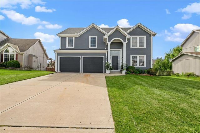 11404 N Bristol Avenue, Kansas City, MO 64156