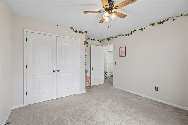 11404 N Bristol Avenue, Kansas City, MO 64156