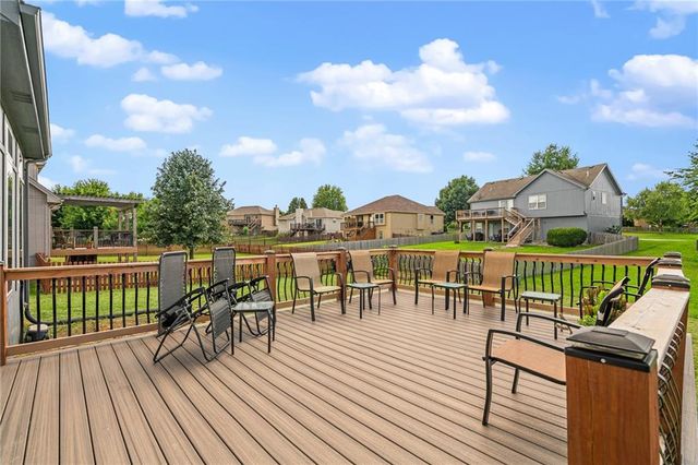 11404 N Bristol Avenue, Kansas City, MO 64156