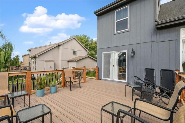 11404 N Bristol Avenue, Kansas City, MO 64156