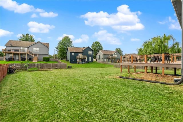 11404 N Bristol Avenue, Kansas City, MO 64156
