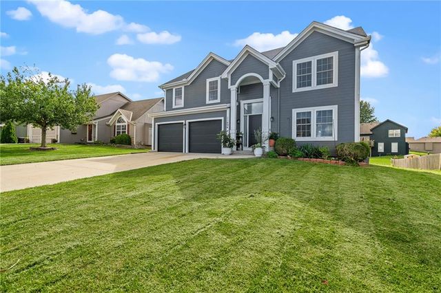 11404 N Bristol Avenue, Kansas City, MO 64156
