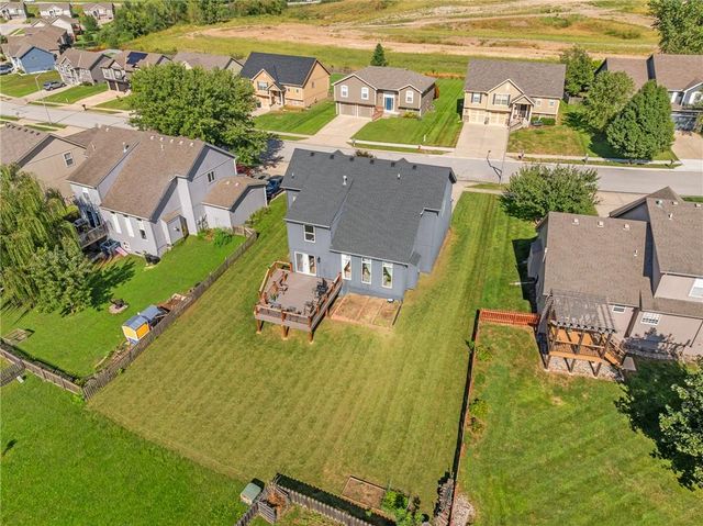 11404 N Bristol Avenue, Kansas City, MO 64156