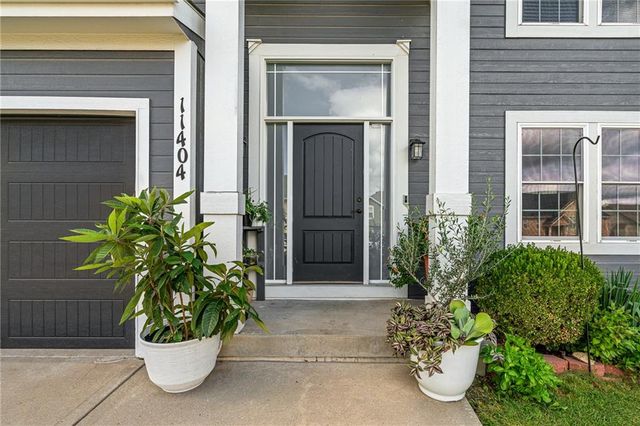 11404 N Bristol Avenue, Kansas City, MO 64156