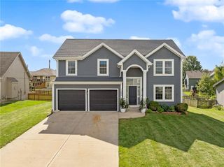 11404 N Bristol Avenue, Kansas City, MO 64156