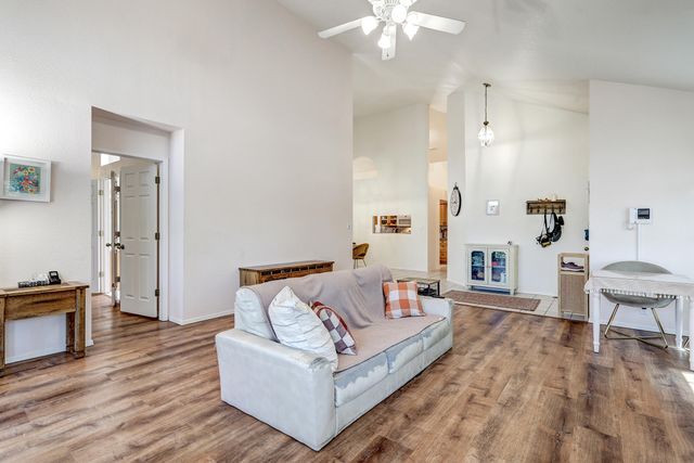 1111 Blue Quail Road NE, Albuquerque, NM 87112