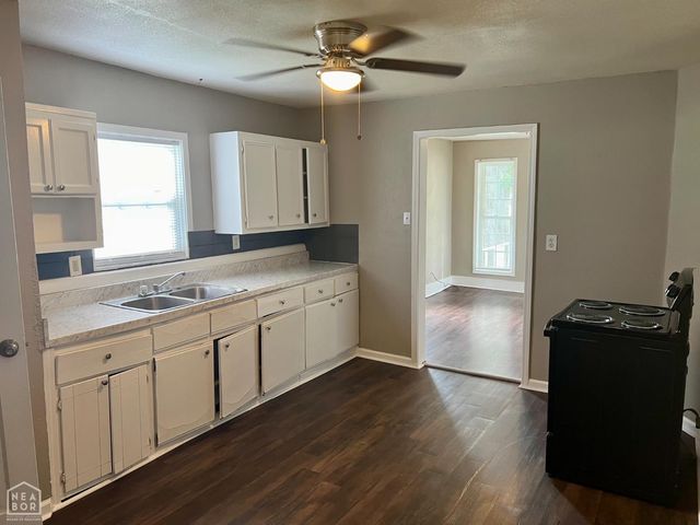 1400 W Huntington Avenue W, Jonesboro, AR 72401