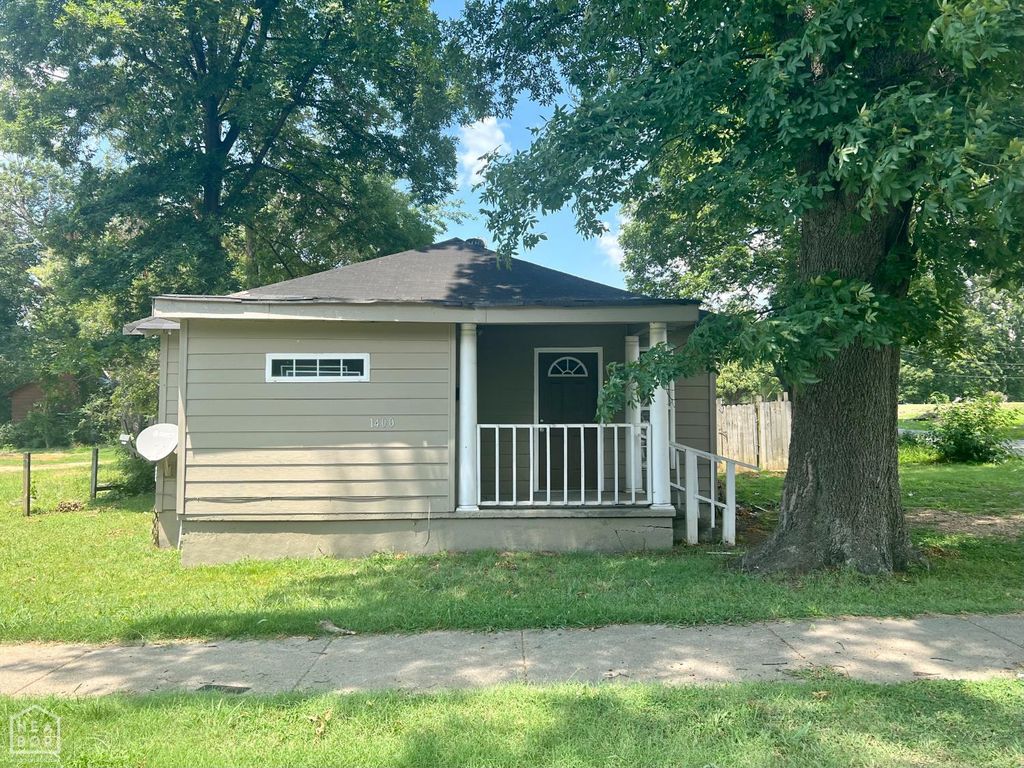 1400 W Huntington Avenue W, Jonesboro, AR 72401