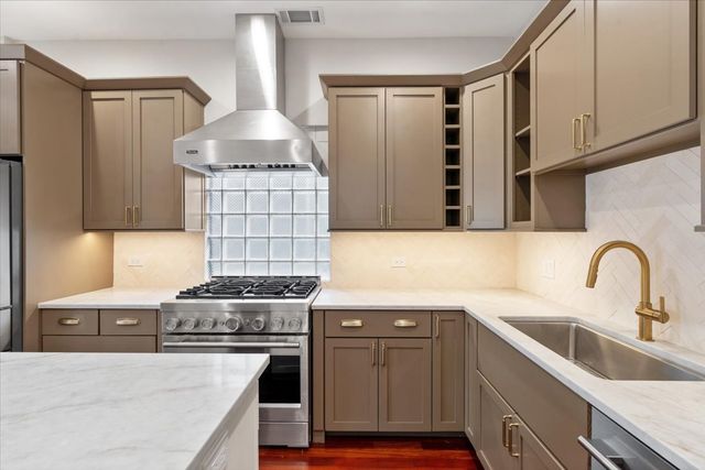 3431 N Paulina Street 2, Chicago, IL 60657