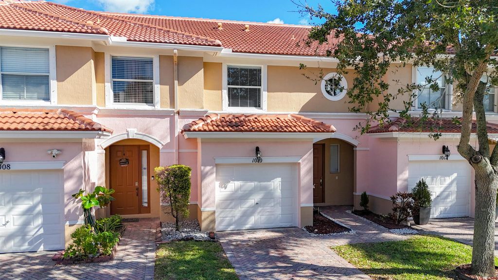 1010 Seminole Palms Drive, Greenacres, FL 33463