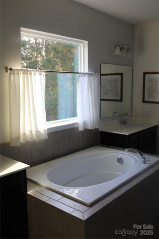 2889 Creekview Drive, Waxhaw, NC 28173