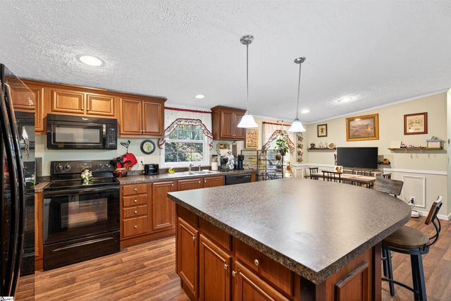 389 Sherrill Drive, Blacksburg, SC 29702