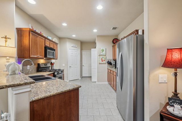 30 Trafalgar Place, Conroe, TX 77384