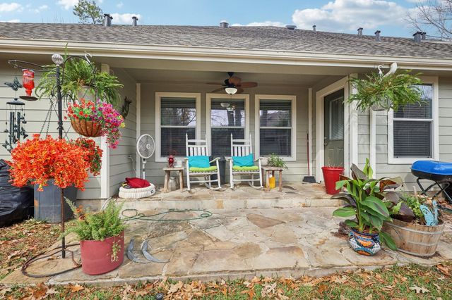 30 Trafalgar Place, Conroe, TX 77384