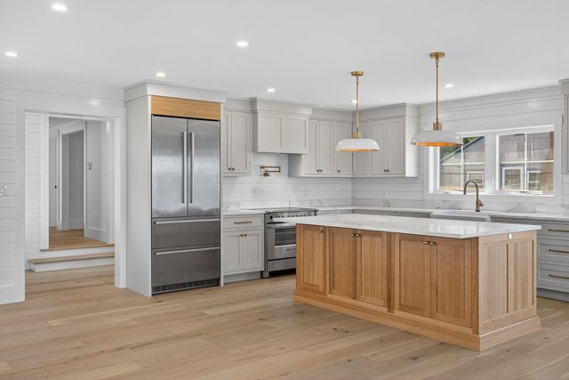 159 Willow Run Drive, Centerville, MA 02632