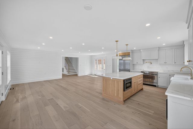 159 Willow Run Drive, Centerville, MA 02632