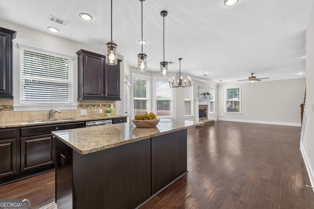 3950 Estates Path, Cumming, GA 30040