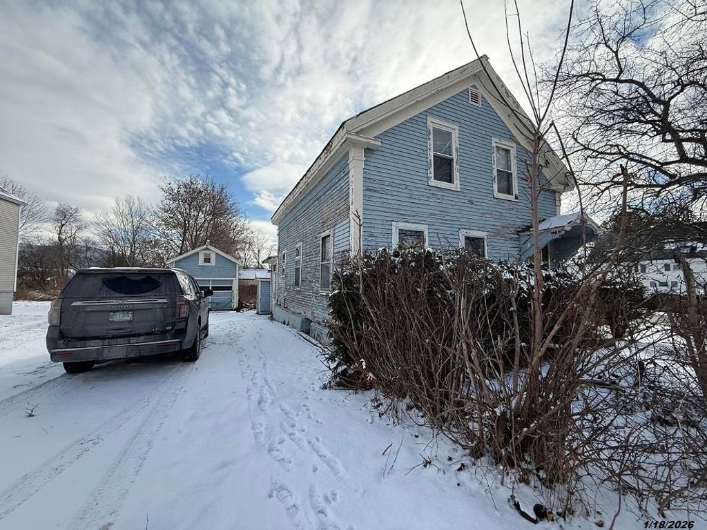 82 Franklin Street, Rutland City, VT 05701