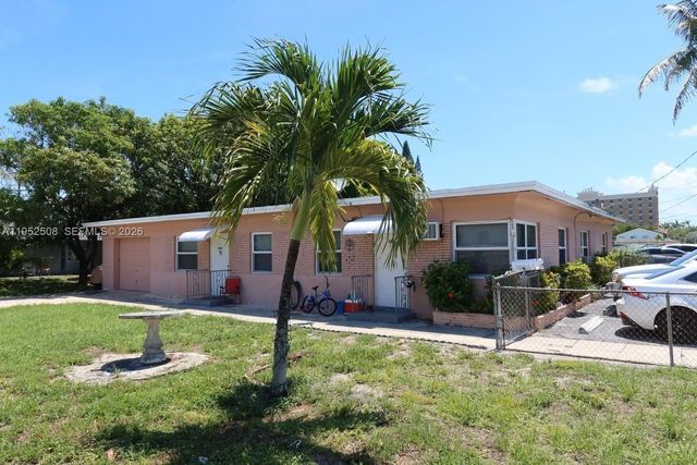 205 SE 10th Street, Hallandale Beach, FL 33009