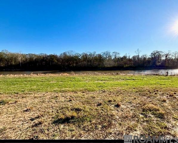 Sanctuary Ave, Baton Rouge, LA 70817