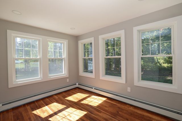 333 Cohas Avenue, Manchester, NH 03109