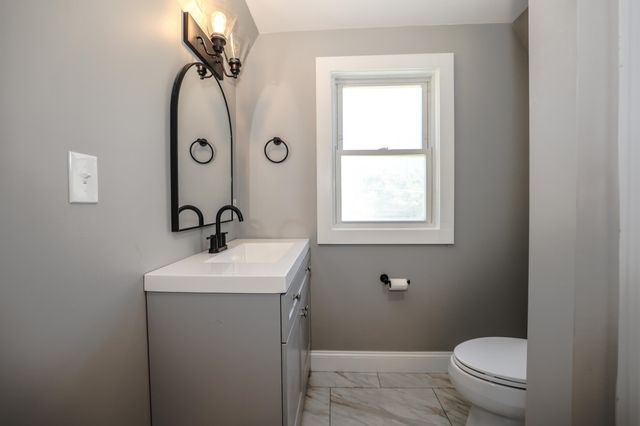 333 Cohas Avenue, Manchester, NH 03109