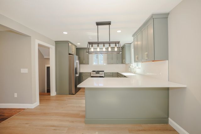 333 Cohas Avenue, Manchester, NH 03109