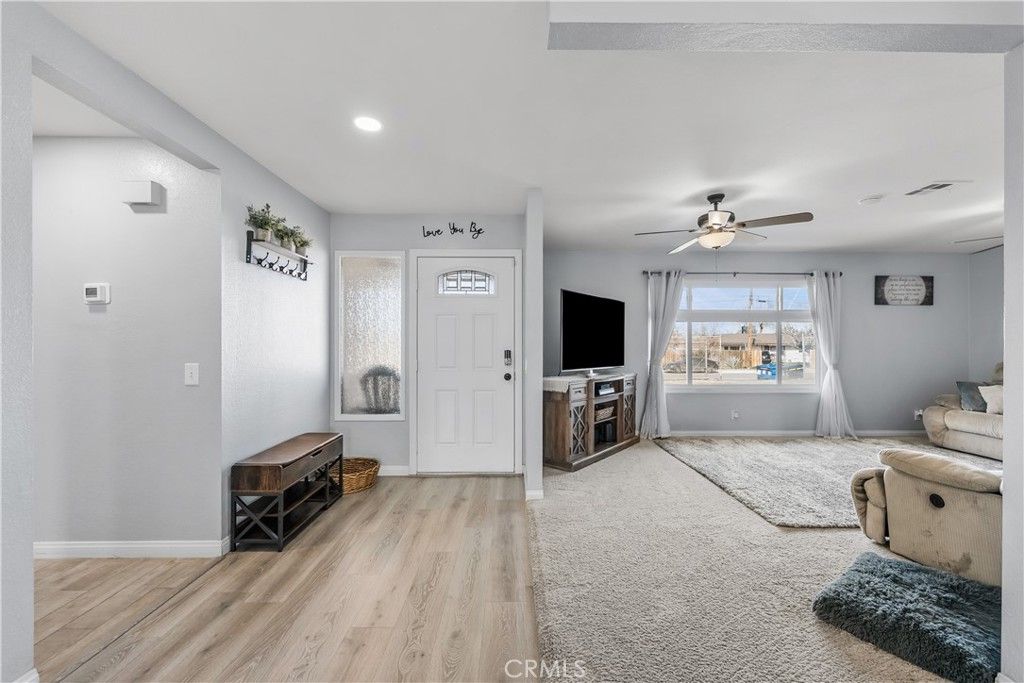 Image 13 of property listing at 8954 E Avenue T14, Littlerock, CA 93543