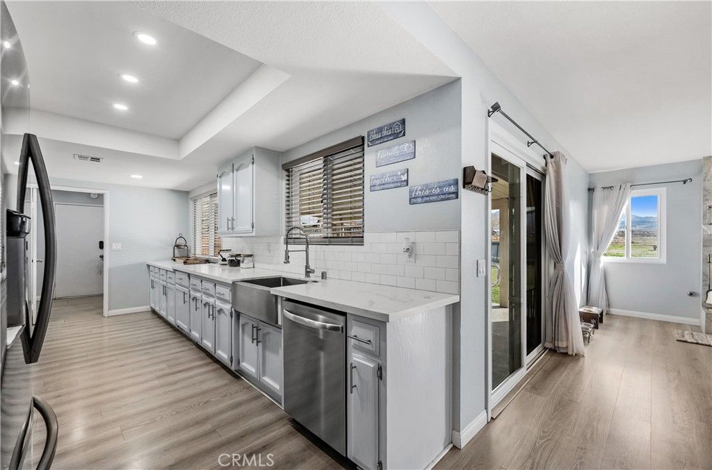 Image 2 of property listing at 8954 E Avenue T14, Littlerock, CA 93543