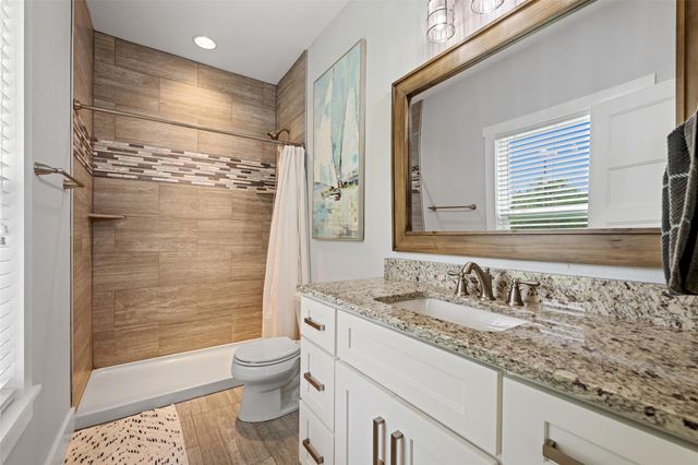 1016 Sherwood Forest DR, Granite Shoals, TX 78654
