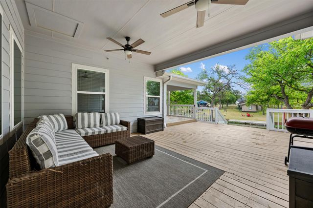 1016 Sherwood Forest DR, Granite Shoals, TX 78654
