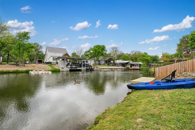 1016 Sherwood Forest DR, Granite Shoals, TX 78654