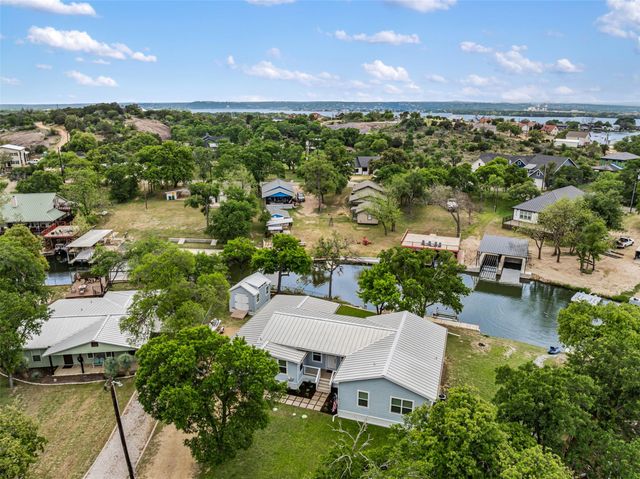 1016 Sherwood Forest DR, Granite Shoals, TX 78654
