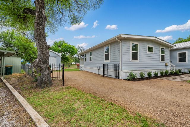 1016 Sherwood Forest DR, Granite Shoals, TX 78654