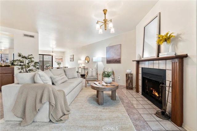 2601 E 19th Street 12, Signal Hill, CA 90755