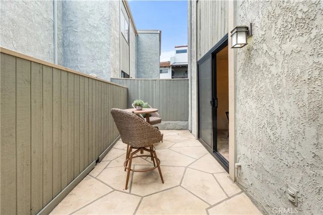 2601 E 19th Street 12, Signal Hill, CA 90755