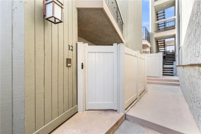 2601 E 19th Street 12, Signal Hill, CA 90755