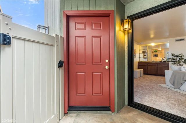 2601 E 19th Street 12, Signal Hill, CA 90755