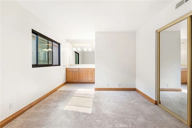 2601 E 19th Street 12, Signal Hill, CA 90755