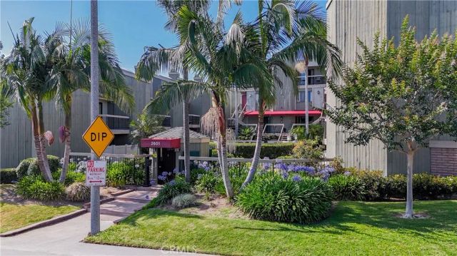 2601 E 19th Street 12, Signal Hill, CA 90755